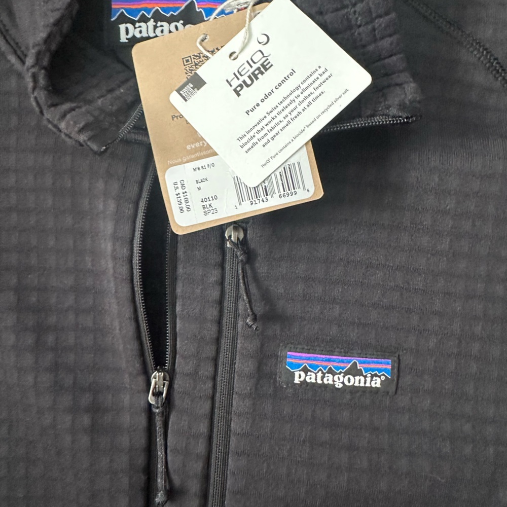 Patagonia R1 - Picture 2 of 5